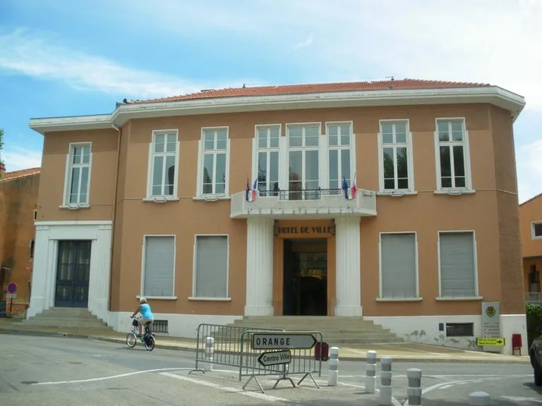 Camaret-Sur-Aigues  (84850)